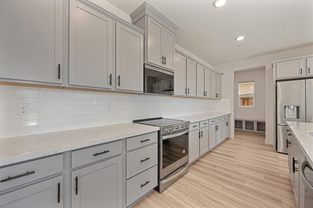 412 Fallen Leaf St, West Sacramento, CA 95605