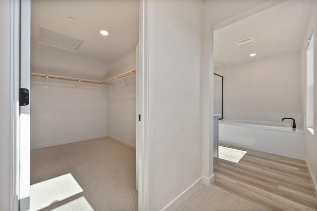 412 Fallen Leaf St, West Sacramento, CA 95605