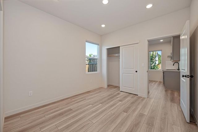 412 Fallen Leaf St, West Sacramento, CA 95605
