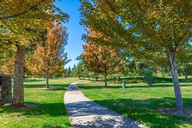 412 Fallen Leaf St, West Sacramento, CA 95605