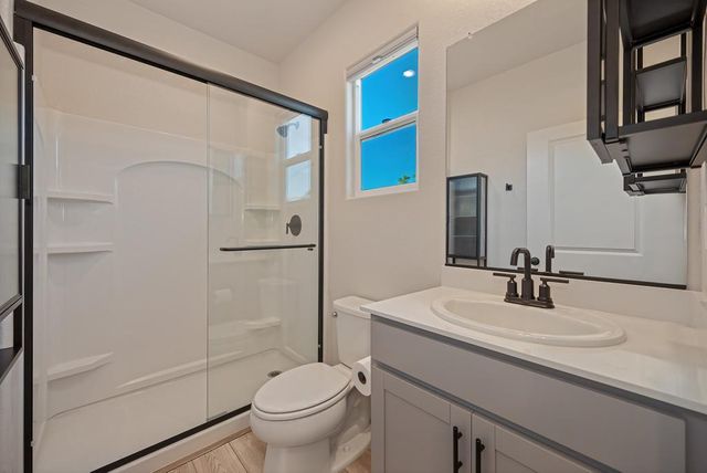 412 Fallen Leaf St, West Sacramento, CA 95605