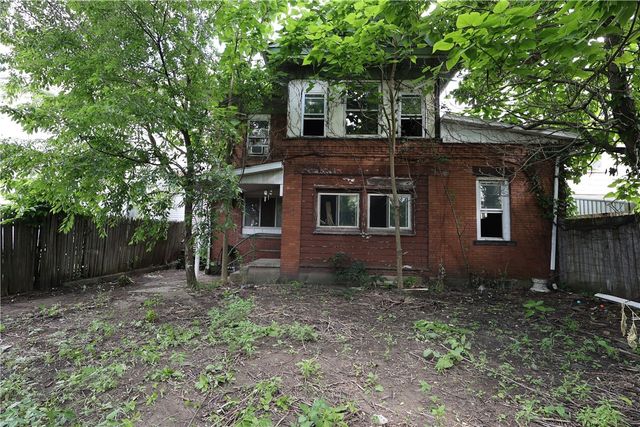 903 Brackenridge Ave, Brackenridge, PA 15014