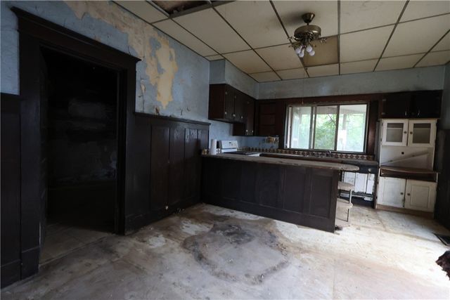 903 Brackenridge Ave, Brackenridge, PA 15014