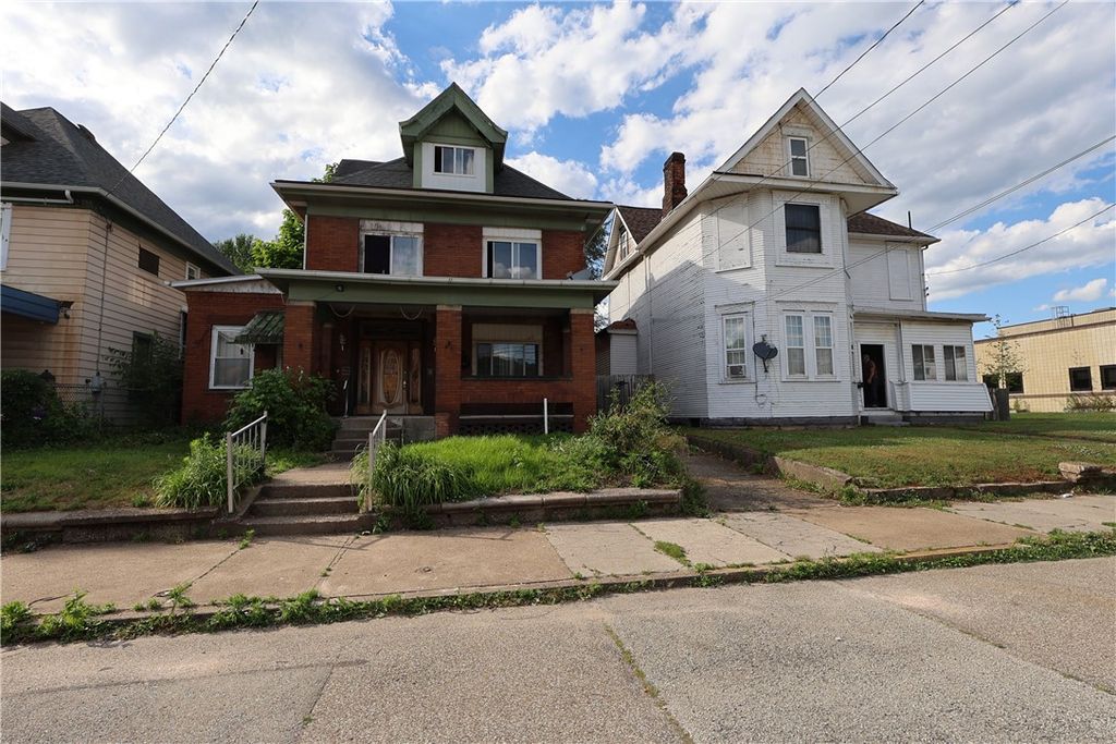 903 Brackenridge Ave, Brackenridge, PA 15014