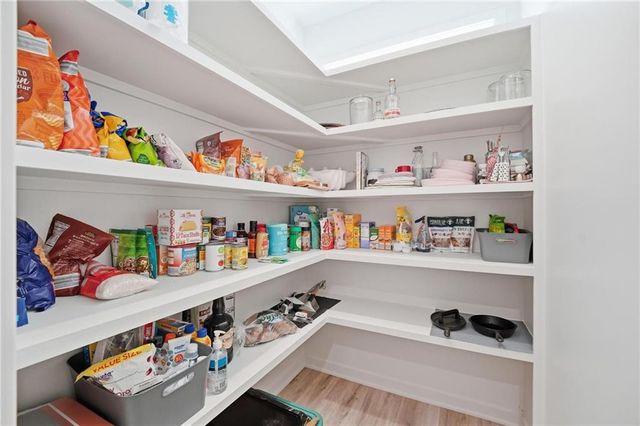2132 SW Wheatfield Drive, Lee's Summit, MO 64082