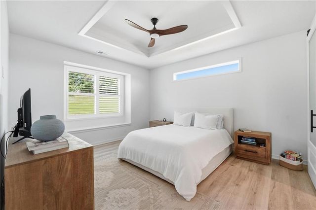 2132 SW Wheatfield Drive, Lee's Summit, MO 64082