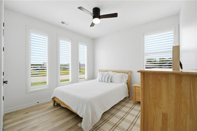 2132 SW Wheatfield Drive, Lee's Summit, MO 64082