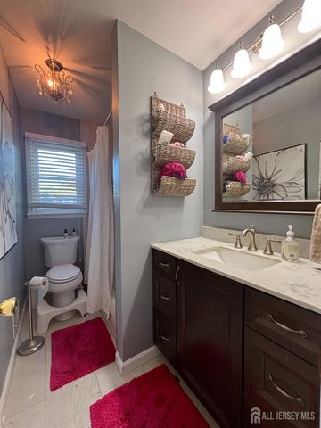 3 Lycoming Lane, East Brunswick, NJ 08816