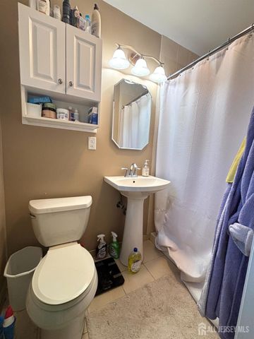 3 Lycoming Lane, East Brunswick, NJ 08816