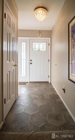 3 Lycoming Lane, East Brunswick, NJ 08816