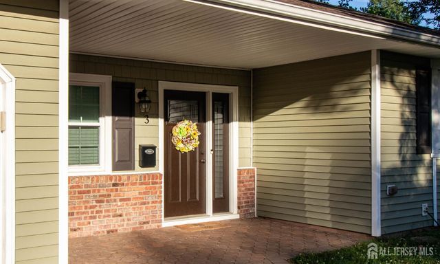 3 Lycoming Lane, East Brunswick, NJ 08816