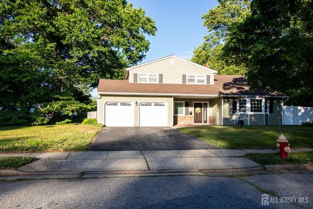 3 Lycoming Lane, East Brunswick, NJ 08816