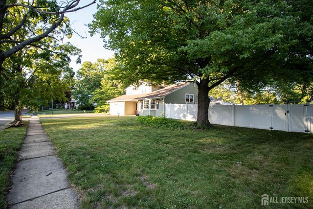 3 Lycoming Lane, East Brunswick, NJ 08816