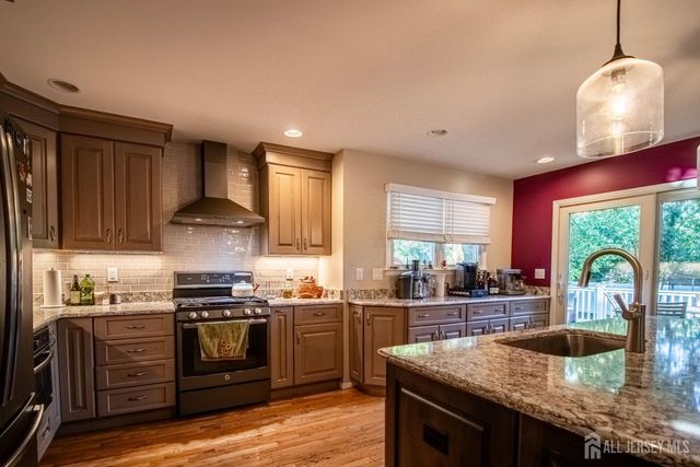 3 Lycoming Lane, East Brunswick, NJ 08816