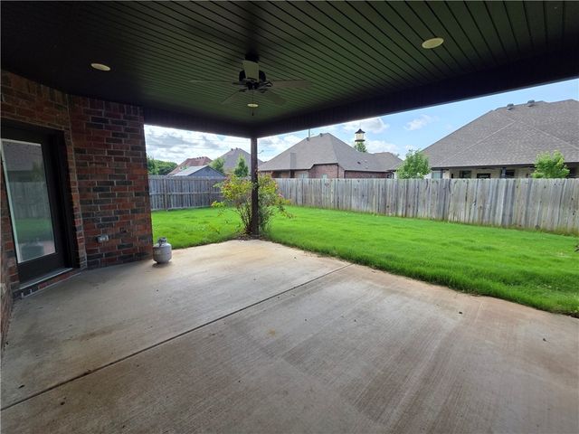 2905 SW Satinwood Cove, Bentonville, AR 72713