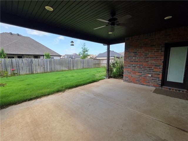 2905 SW Satinwood Cove, Bentonville, AR 72713