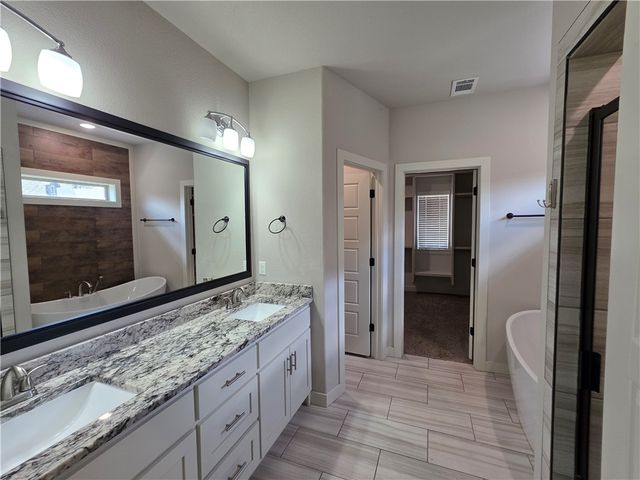 2905 SW Satinwood Cove, Bentonville, AR 72713