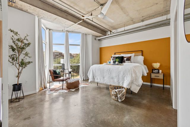 1001 Belleview Street 204, Dallas, TX 75215