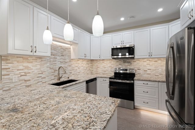 33787 S 650 Road, Jay, OK 74346