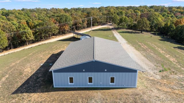 33787 S 650 Road, Jay, OK 74346