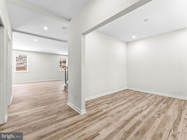 48 FARRIER AVE, Blackwood, NJ 08012