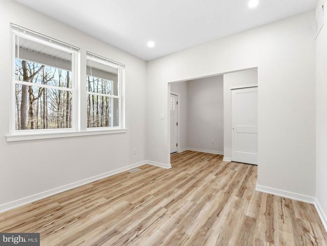 48 FARRIER AVE, Blackwood, NJ 08012