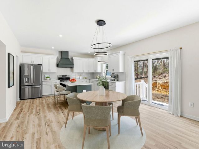 48 FARRIER AVE, Blackwood, NJ 08012