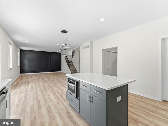 48 FARRIER AVE, Blackwood, NJ 08012