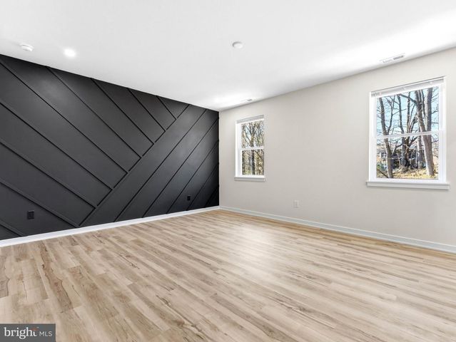 48 FARRIER AVE, Blackwood, NJ 08012