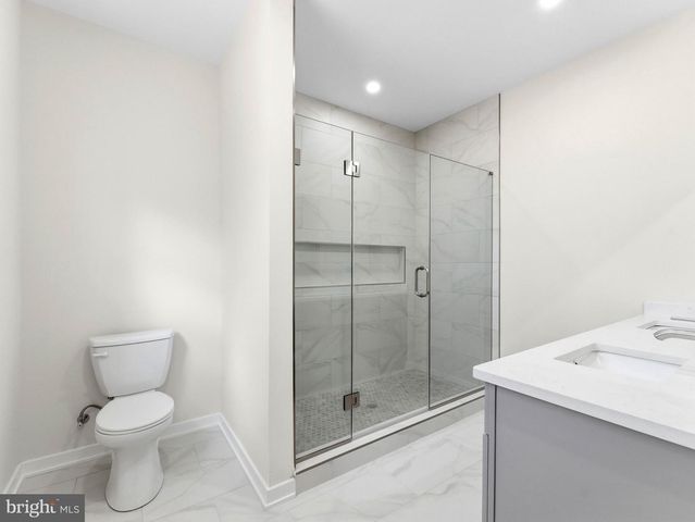 48 FARRIER AVE, Blackwood, NJ 08012