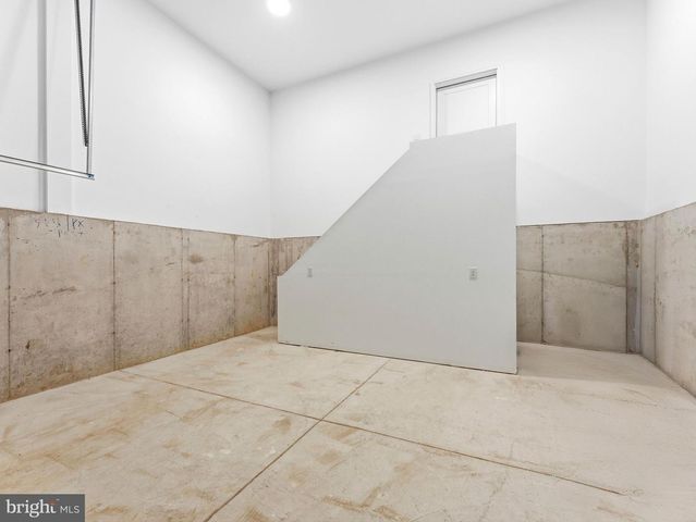 48 FARRIER AVE, Blackwood, NJ 08012