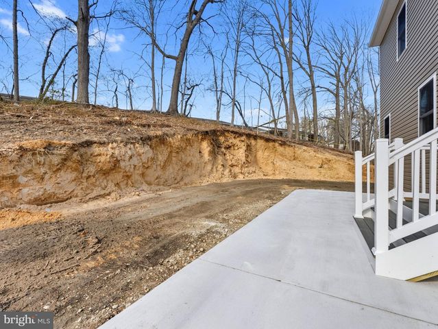 48 FARRIER AVE, Blackwood, NJ 08012