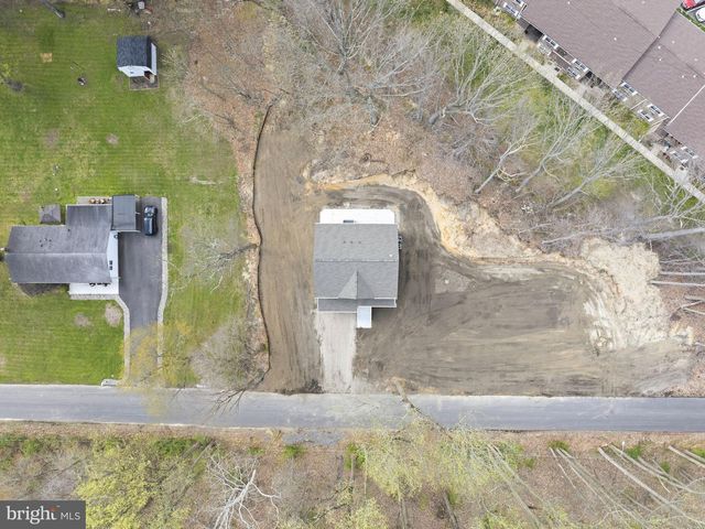 48 FARRIER AVE, Blackwood, NJ 08012