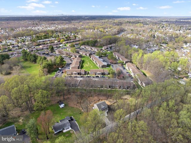 48 FARRIER AVE, Blackwood, NJ 08012