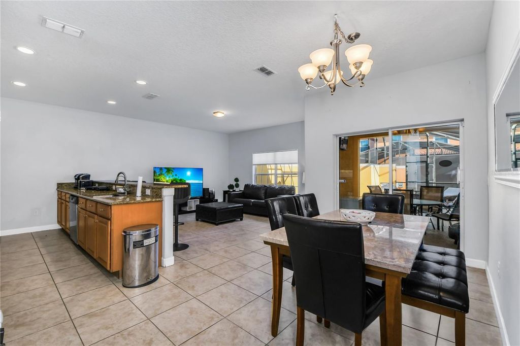 Image 31 of property listing at 8971 CALIFORNIA PALM ROAD, Kissimmee, FL 34747