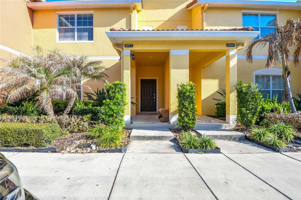 Image 7 of property listing at 8971 CALIFORNIA PALM ROAD, Kissimmee, FL 34747