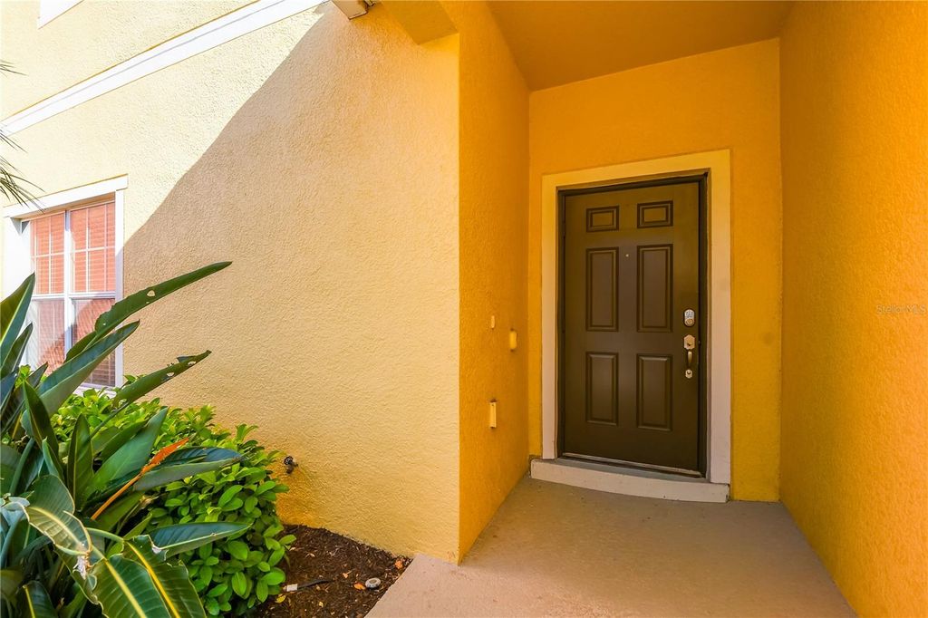 Image 8 of property listing at 8971 CALIFORNIA PALM ROAD, Kissimmee, FL 34747