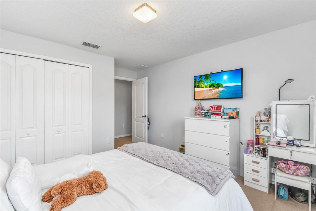 Image 10 of property listing at 8971 CALIFORNIA PALM ROAD, Kissimmee, FL 34747