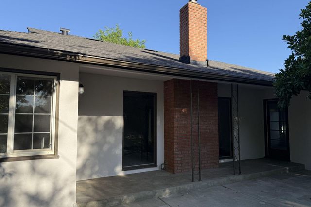 18 N Byron Drive, Lemoore, CA 93245