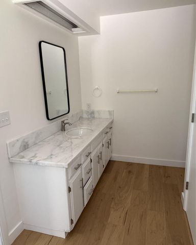 18 N Byron Drive, Lemoore, CA 93245