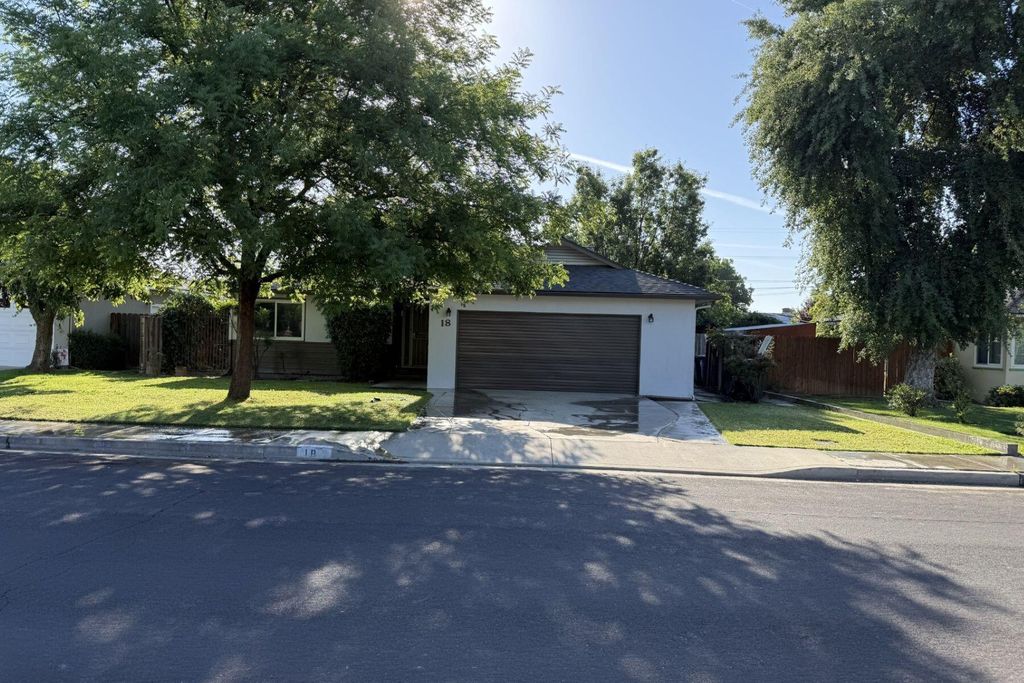 18 N Byron Drive, Lemoore, CA 93245