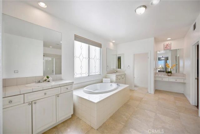 25 Volta Del Tintori Street, Lake Elsinore, CA 92532
