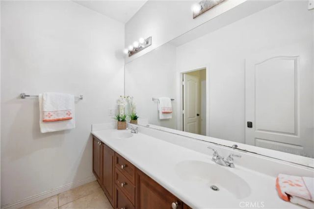 25 Volta Del Tintori Street, Lake Elsinore, CA 92532