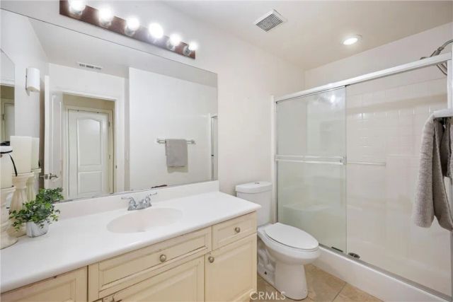 25 Volta Del Tintori Street, Lake Elsinore, CA 92532