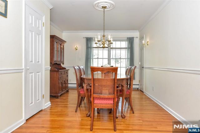 143 Manhattan Avenue, Waldwick, NJ 07463