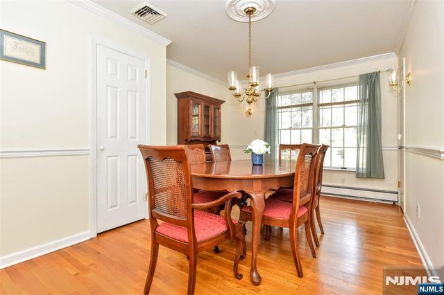 143 Manhattan Avenue, Waldwick, NJ 07463