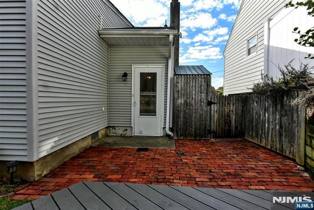 143 Manhattan Avenue, Waldwick, NJ 07463