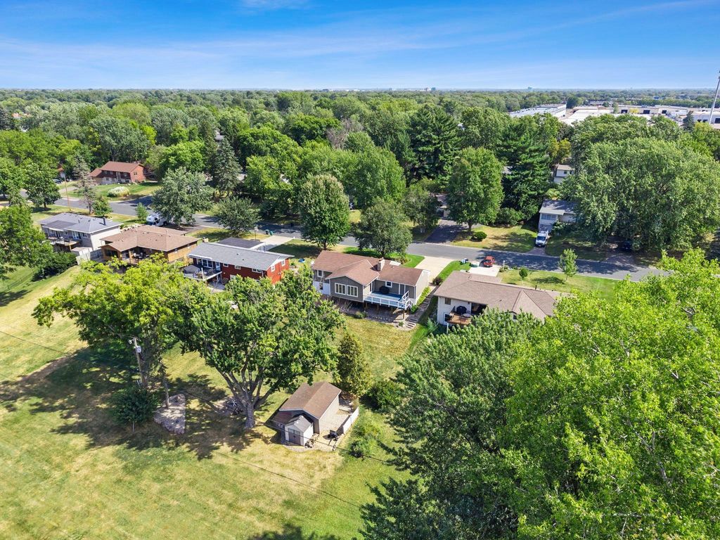 9218 Russell Avenue S, Bloomington, MN 55431 — photo 5