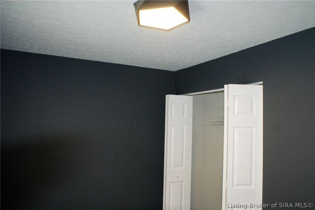 3926 Carver Street, New Albany, IN 47150