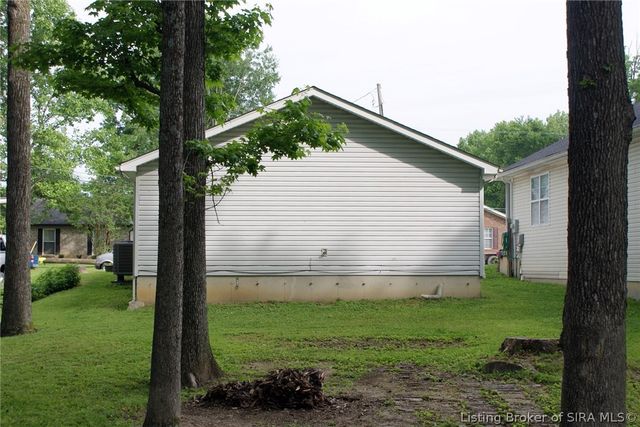 3926 Carver Street, New Albany, IN 47150
